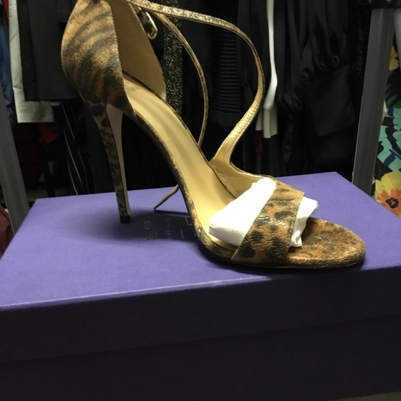 Glazed Safari Nubia Sandals by Stuart Weitzman - Picture 3 of 3